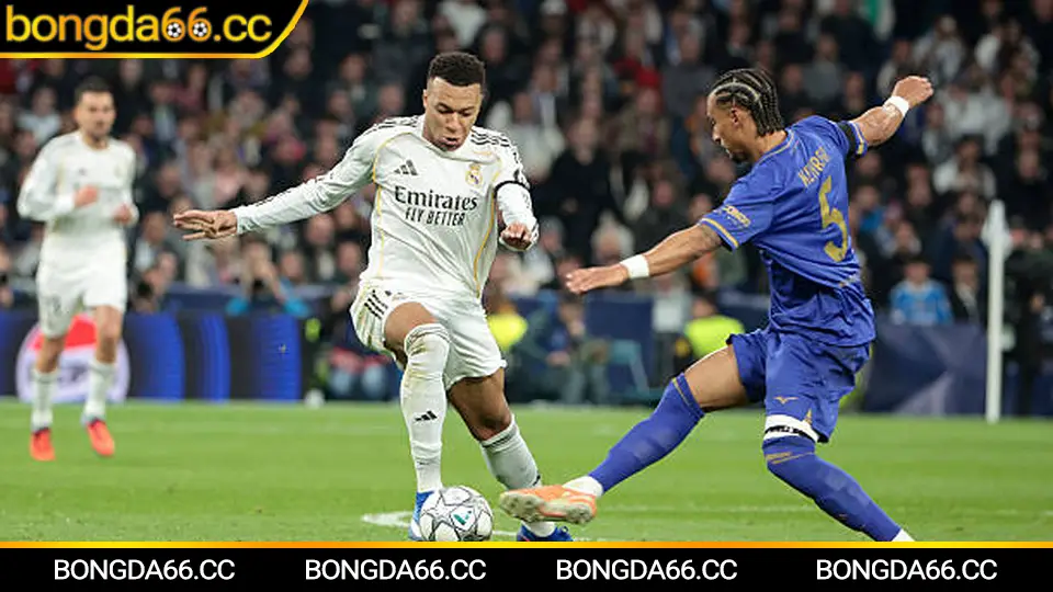 AS Monaco trên sân Louis II, không khí Ligue 1 rực lửa