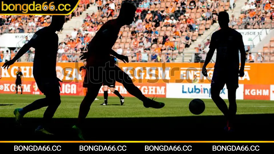 Sơ đồ Yokohama F. Marinos pressing cao và chuyển trạng thái nhanh