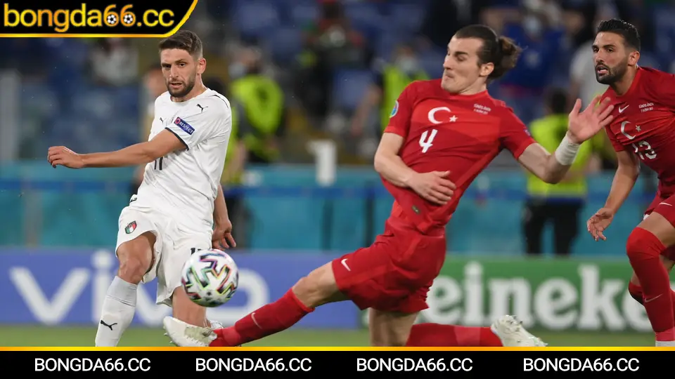 Khung cảnh sân nhà Wydad Casablanca tạo áp lực nghẹt thở